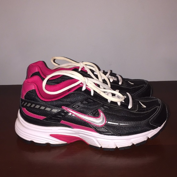 nike initiator women's running shoes